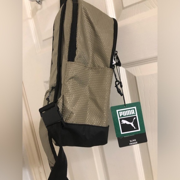 Puma waffle‎ textured olive green & black sling unisex backpack bag new - Picture 7 of 13